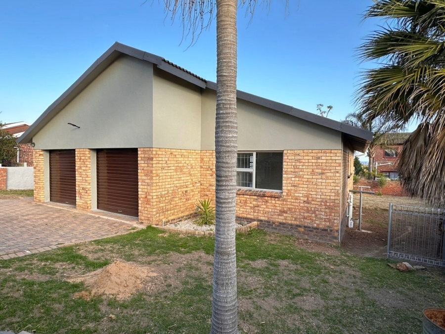 3 Bedroom Property for Sale in Wavecrest Eastern Cape